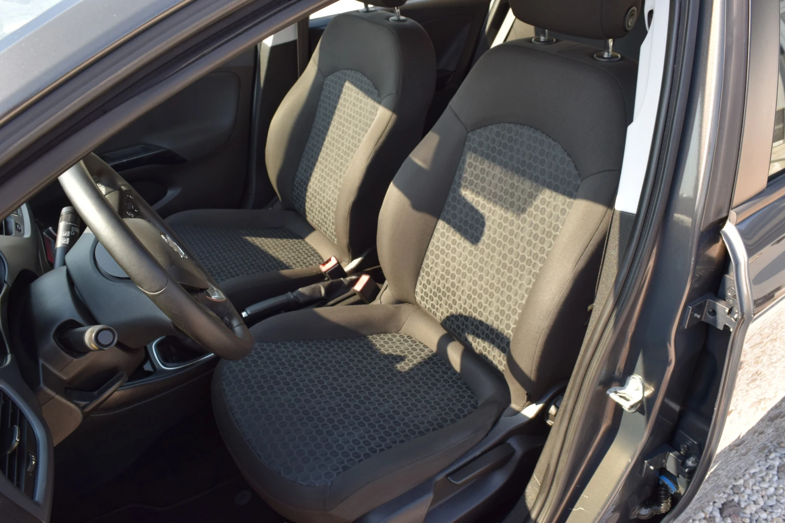 Opel Corsa 1.4i Газ* 90kc, снимка 10 - Автомобили и джипове - 55797900