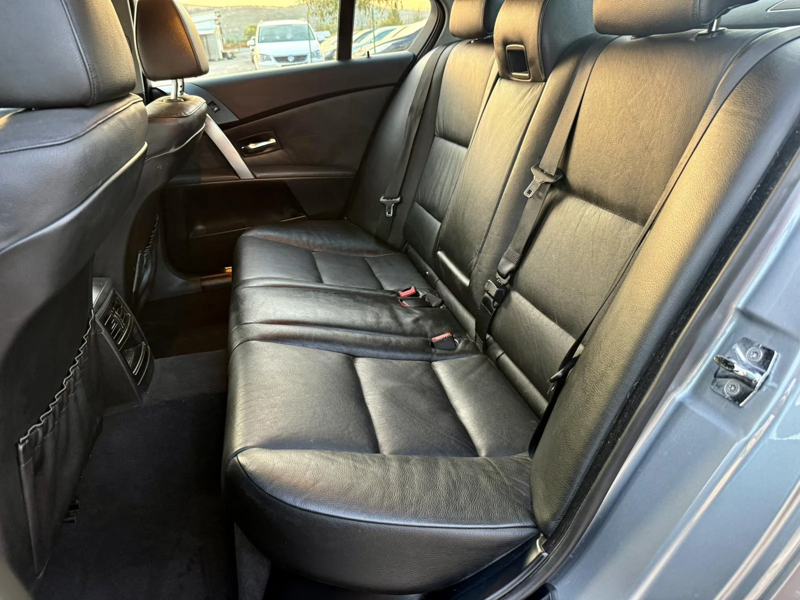 BMW 530 3.0D 218kc АВТОМАТ КОЖА, снимка 15 - Автомобили и джипове - 56015640