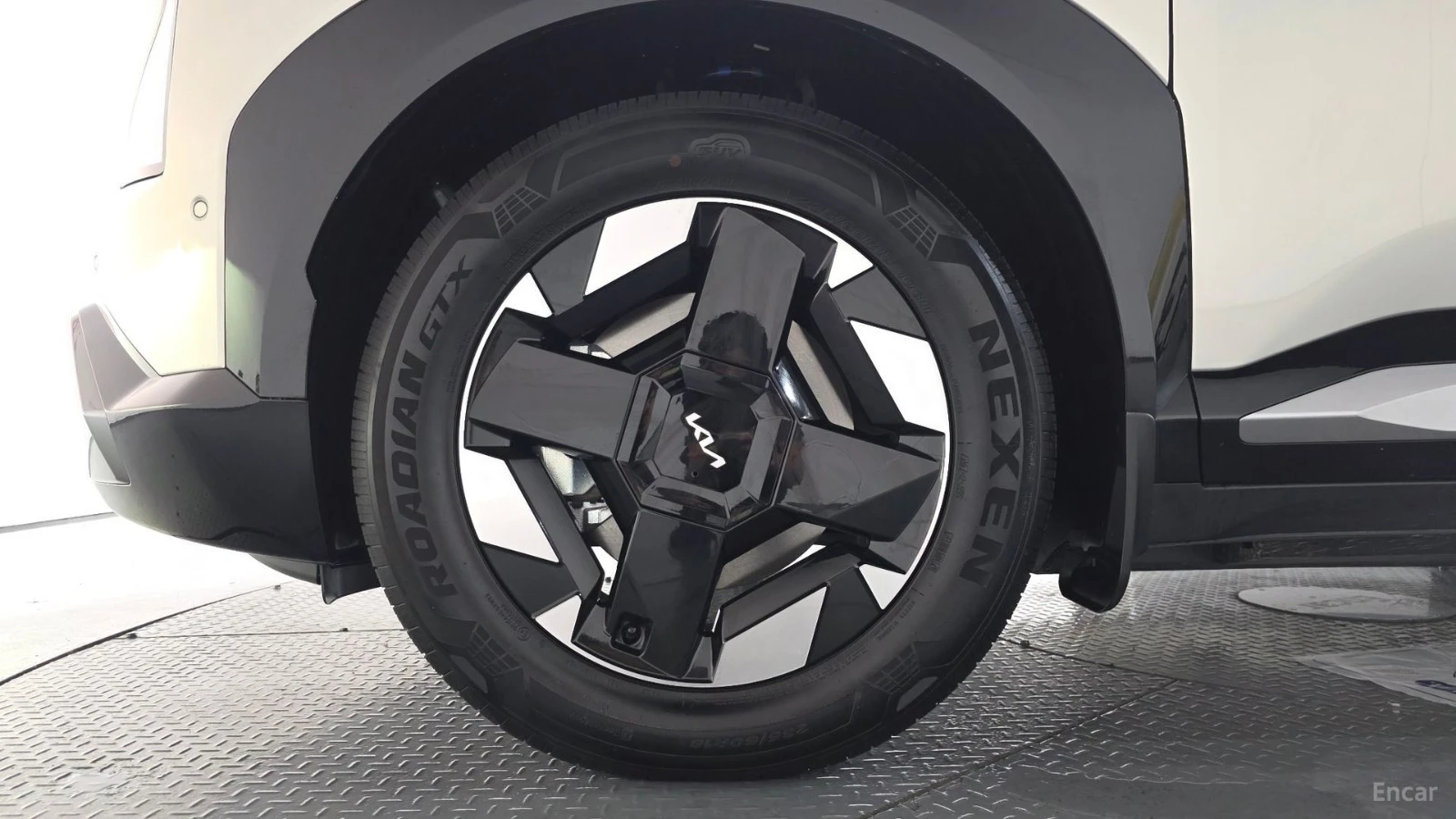 Kia EV5 EARTH FWD | 218HP| PANO| 360| HK| ACC, снимка 5 - Автомобили и джипове - 56115101