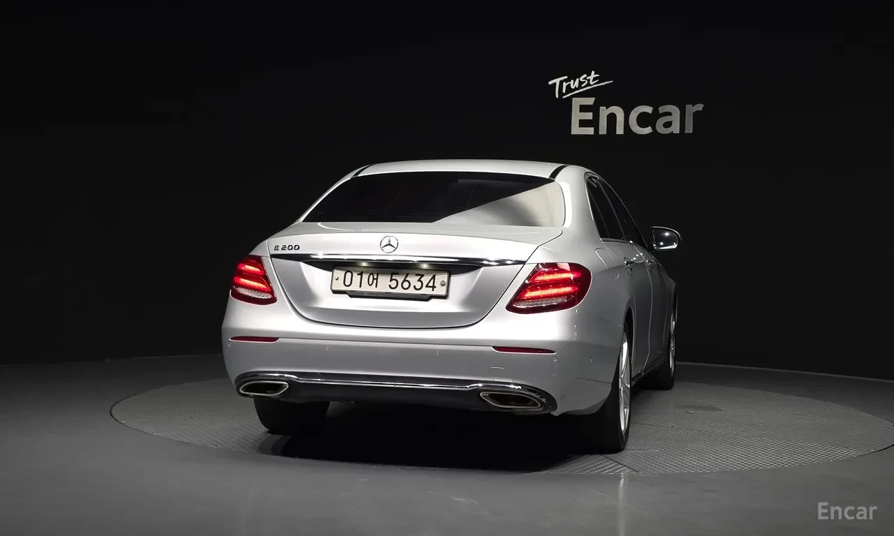 Mercedes-Benz E 200 ��������* ���-��* �������* ������ ����*  | Mobile.bg � ����������� 4