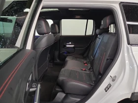 Mercedes-Benz GLB 250 4MATIC* DISTRONIC* AMBIENTNO* PANO* , снимка 11