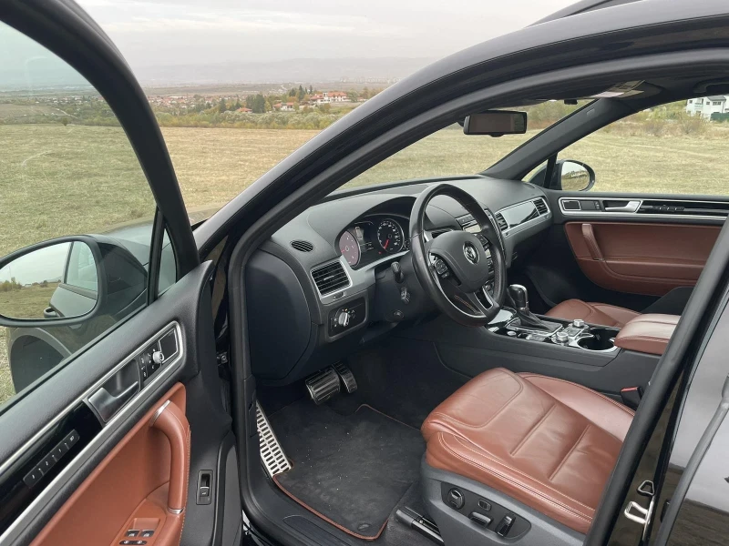 VW Touareg 3.0TDI 262 кс., снимка 8 - Автомобили и джипове - 50651792