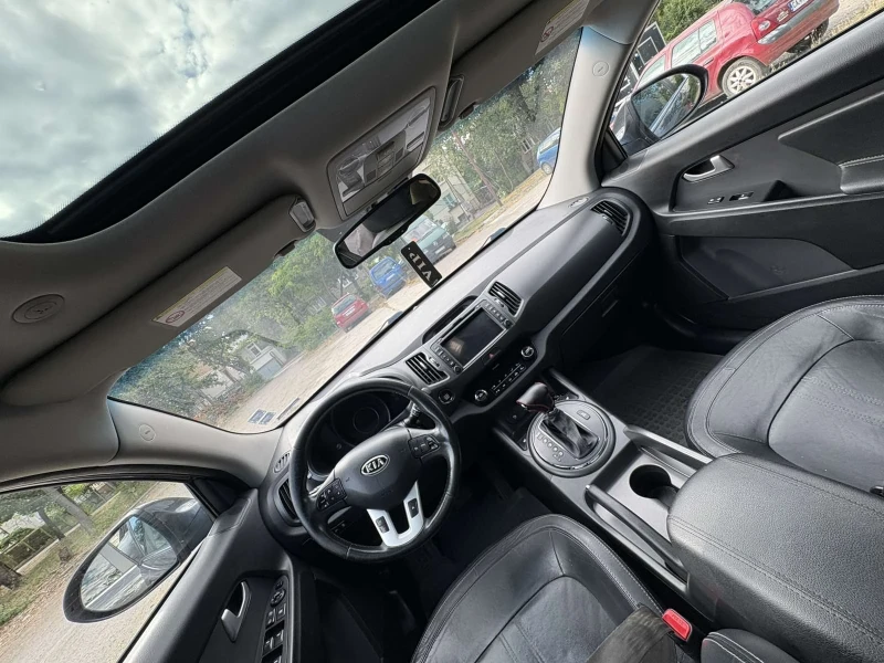 Kia Sportage, снимка 8 - Автомобили и джипове - 52420065