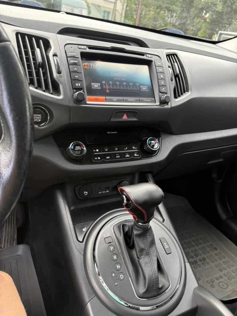 Kia Sportage, снимка 5 - Автомобили и джипове - 52420065