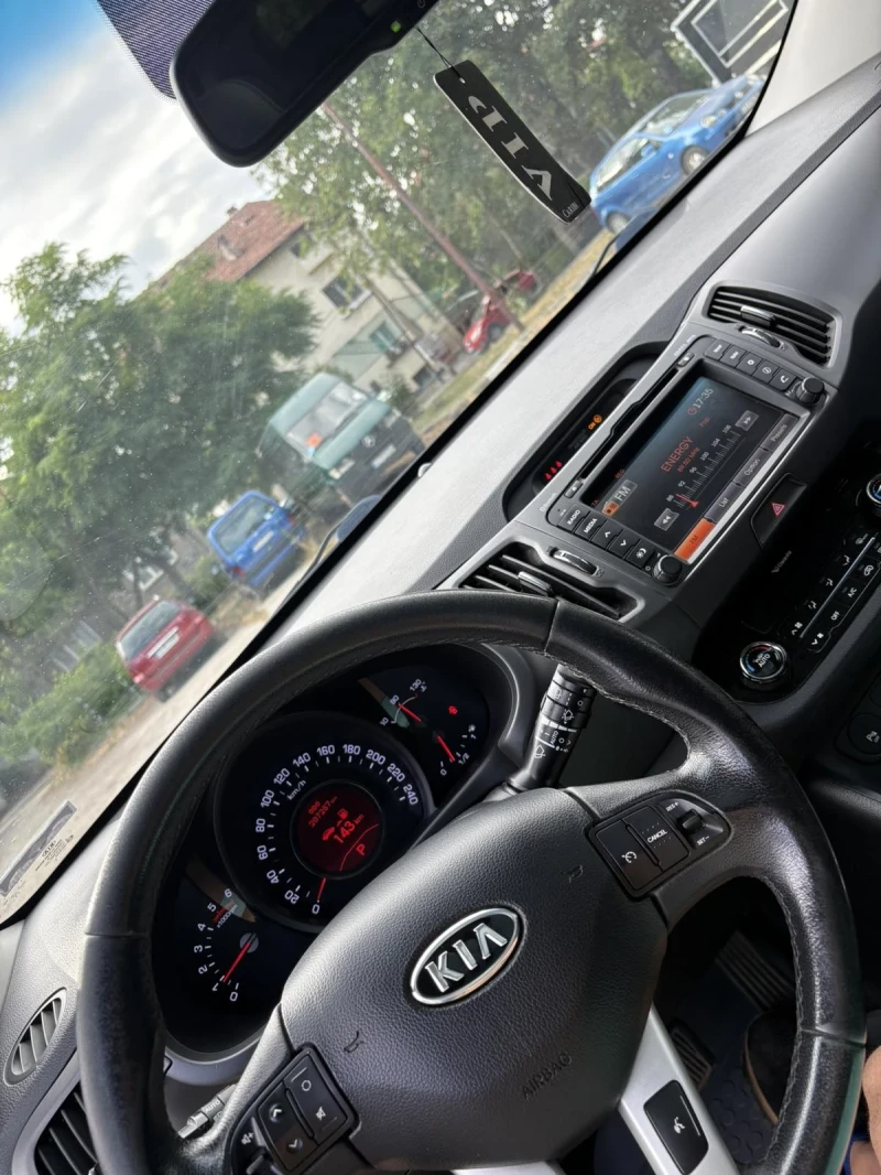 Kia Sportage, снимка 7 - Автомобили и джипове - 52420065
