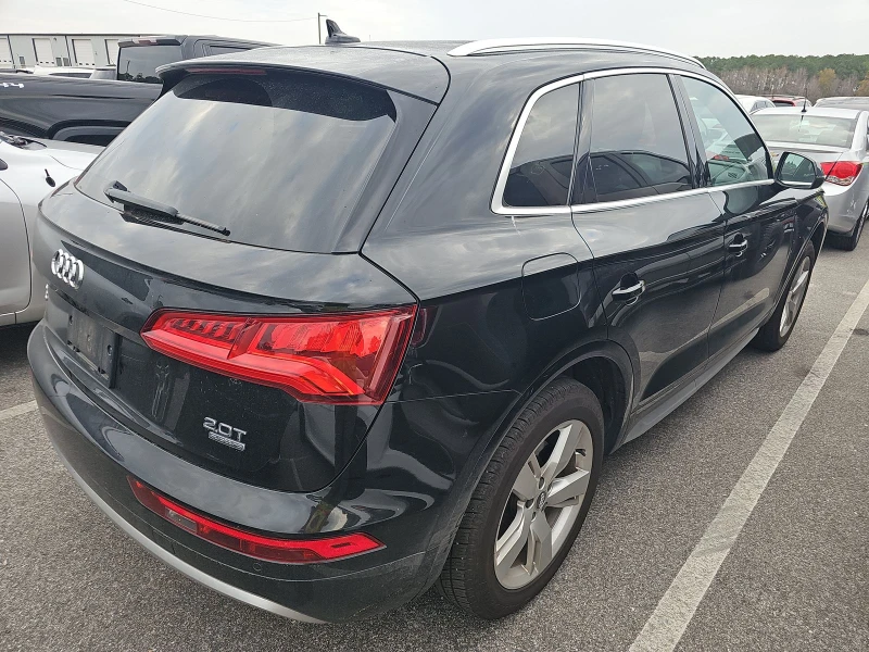 Audi Q5 2.0T* ДИГИТАЛНО* ТАБЛО* ПОДГРЕВ* МЪРТВА* ТОЧКА* КЕ, снимка 2 - Автомобили и джипове - 52575618