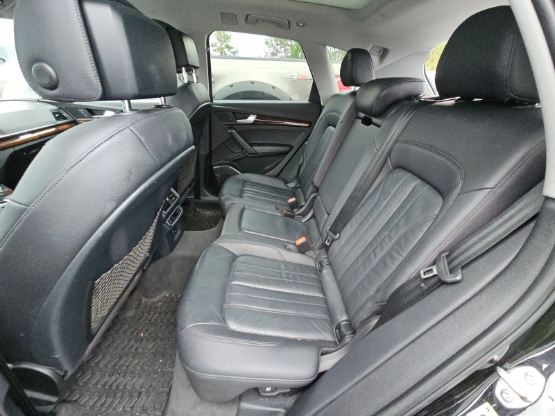 Audi Q5 2.0T* ДИГИТАЛНО* ТАБЛО* ПОДГРЕВ* МЪРТВА* ТОЧКА* КЕ, снимка 13 - Автомобили и джипове - 52575618