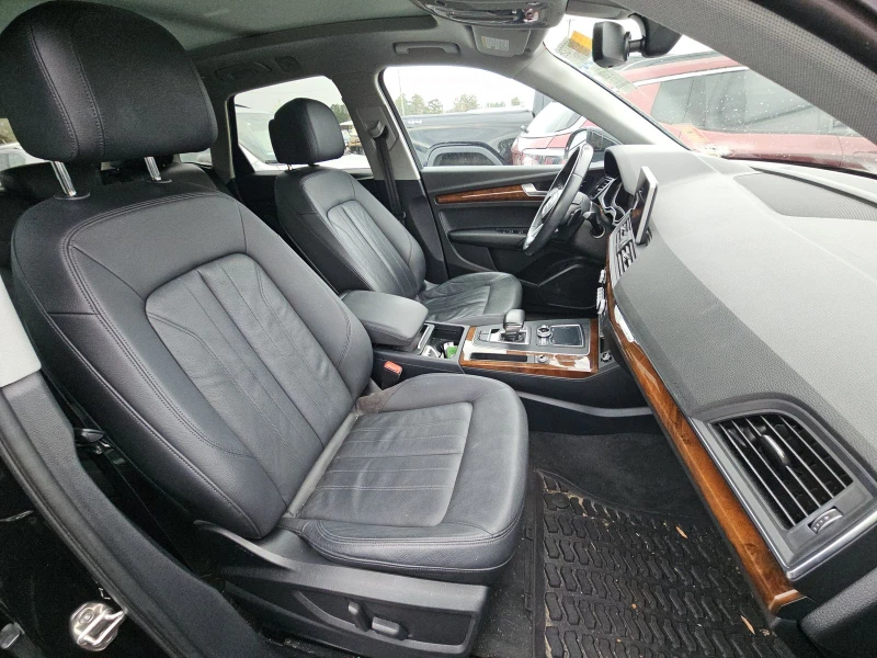 Audi Q5 2.0T* ДИГИТАЛНО* ТАБЛО* ПОДГРЕВ* МЪРТВА* ТОЧКА* КЕ, снимка 12 - Автомобили и джипове - 52575618