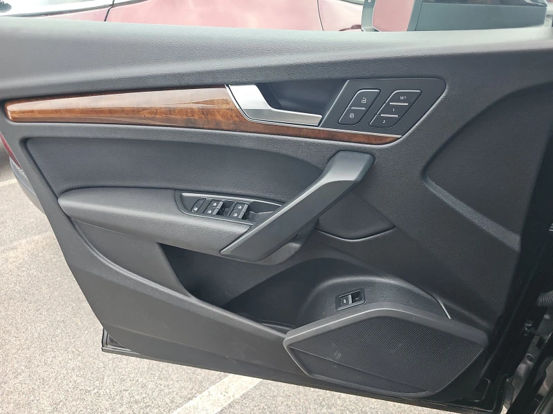 Audi Q5 2.0T* ДИГИТАЛНО* ТАБЛО* ПОДГРЕВ* МЪРТВА* ТОЧКА* КЕ, снимка 7 - Автомобили и джипове - 52575618