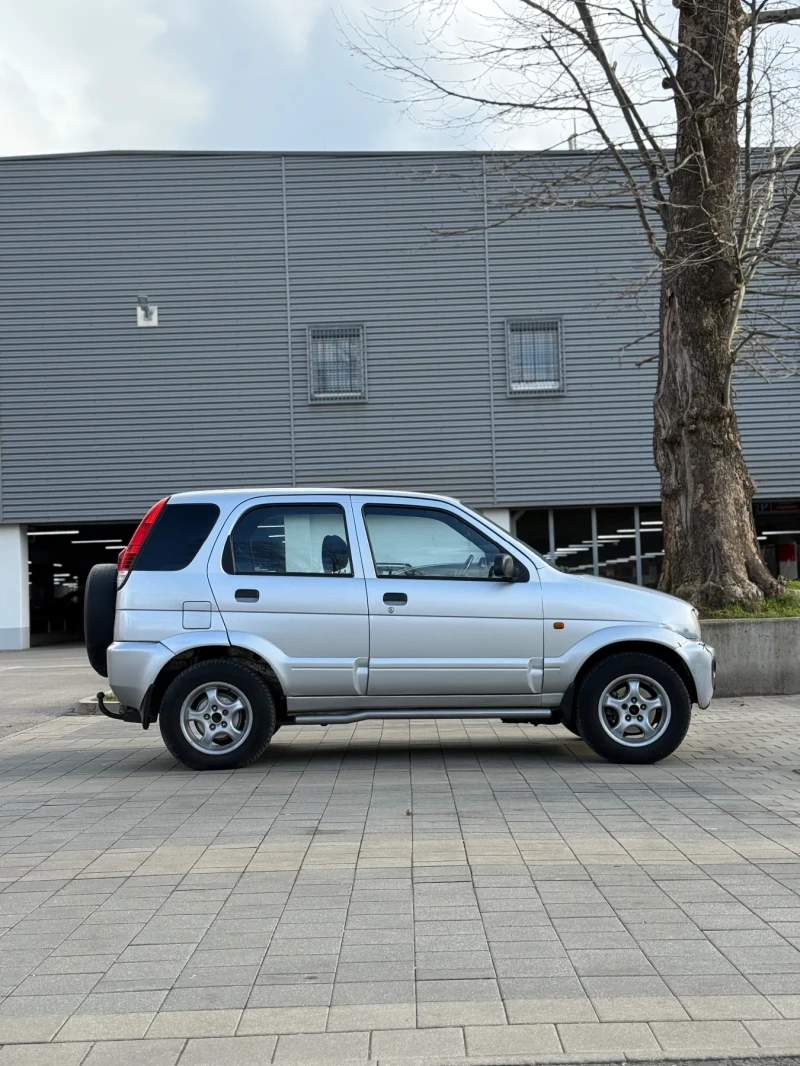 Daihatsu Terios 1.3 4X4 Газ Автоматик, снимка 6 - Автомобили и джипове - 53444485