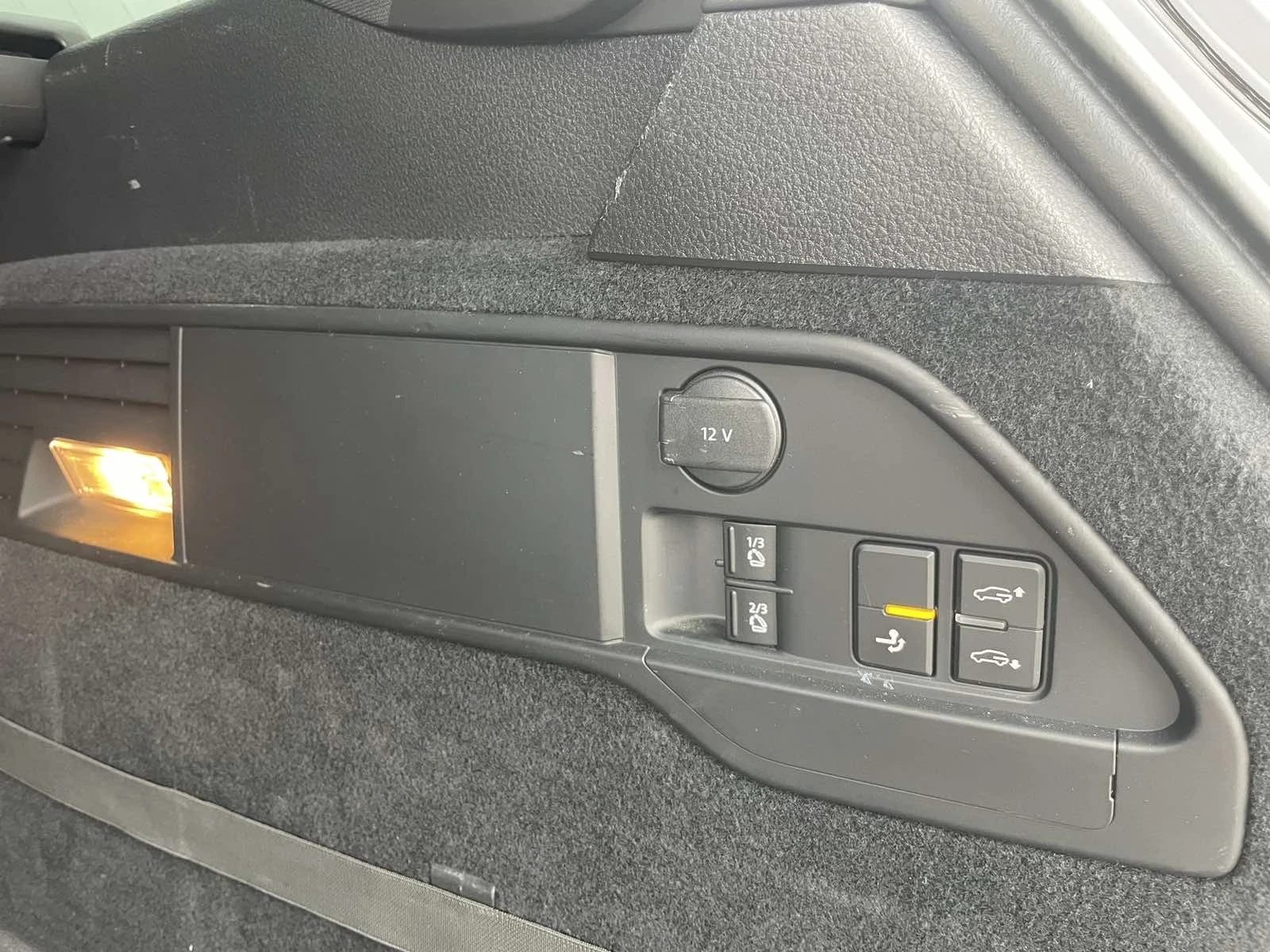 VW Touareg 3.0TDI 262 кс. - изображение 10