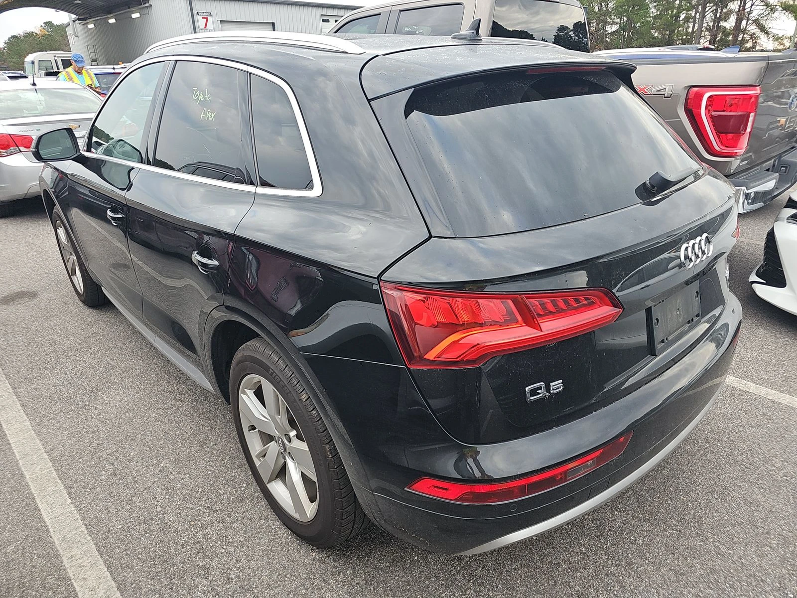 Audi Q5 2.0T* ДИГИТАЛНО* ТАБЛО* ПОДГРЕВ* МЪРТВА* ТОЧКА* КЕ - изображение 4