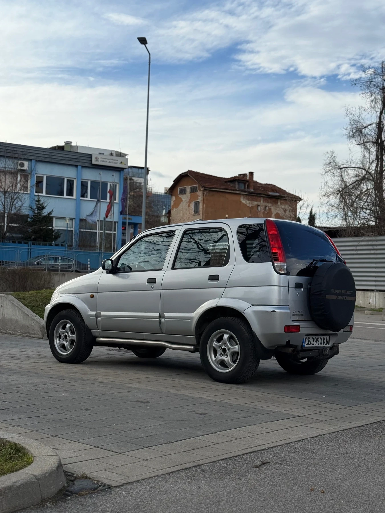 Daihatsu Terios 1.3 4X4 Газ Автоматик - изображение 3