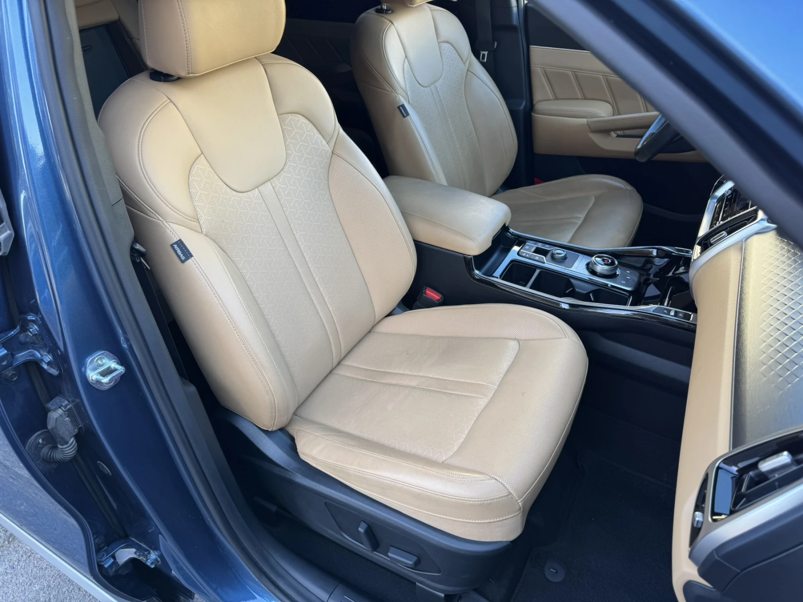 Kia Sorento 1.6 Т-GDI Hybrid Platinum, снимка 13 - Автомобили и джипове - 54202946