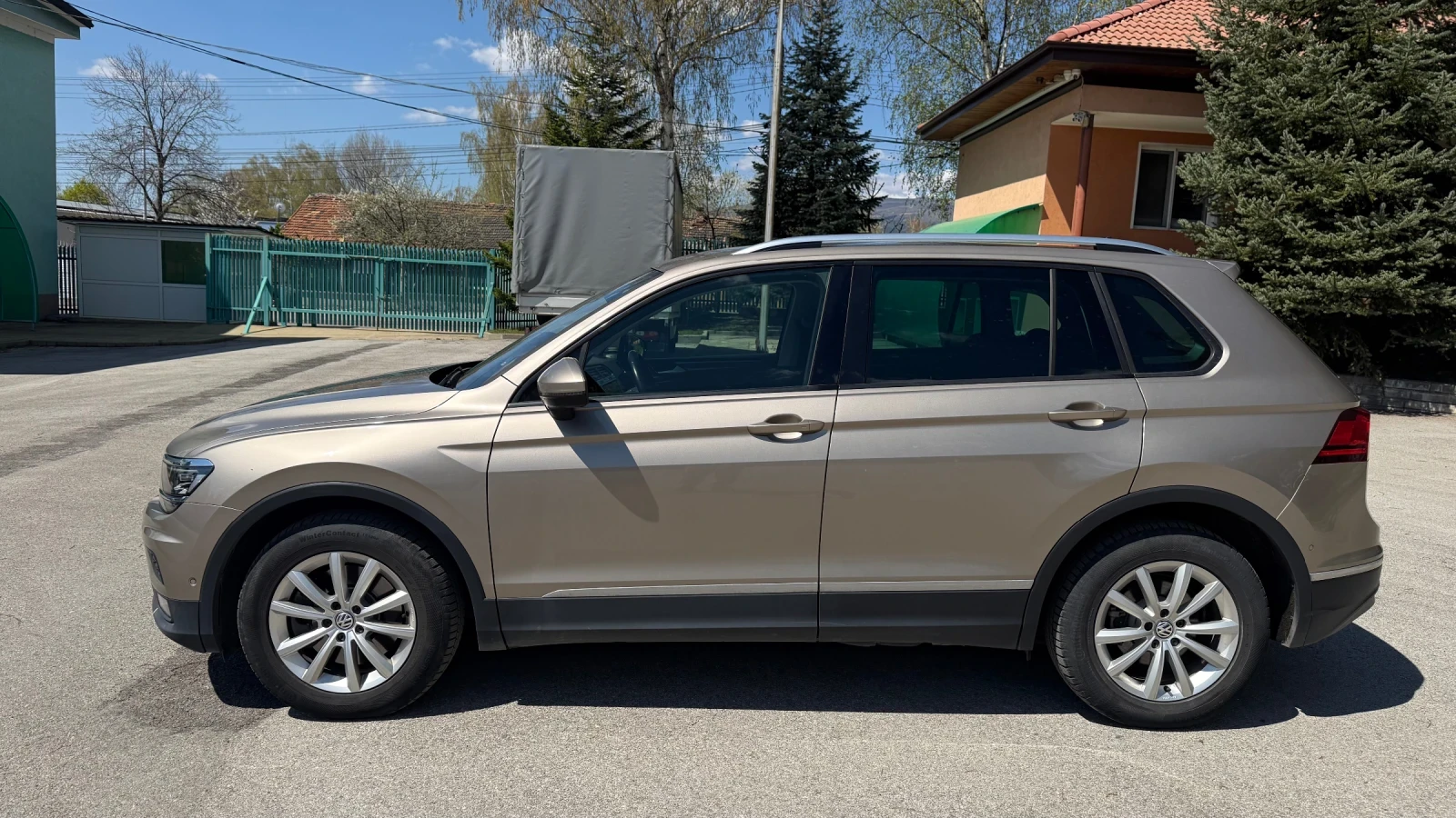 VW Tiguan Highline 4x4 2.0 TSI DSG7, снимка 2 - Автомобили и джипове - 54255850