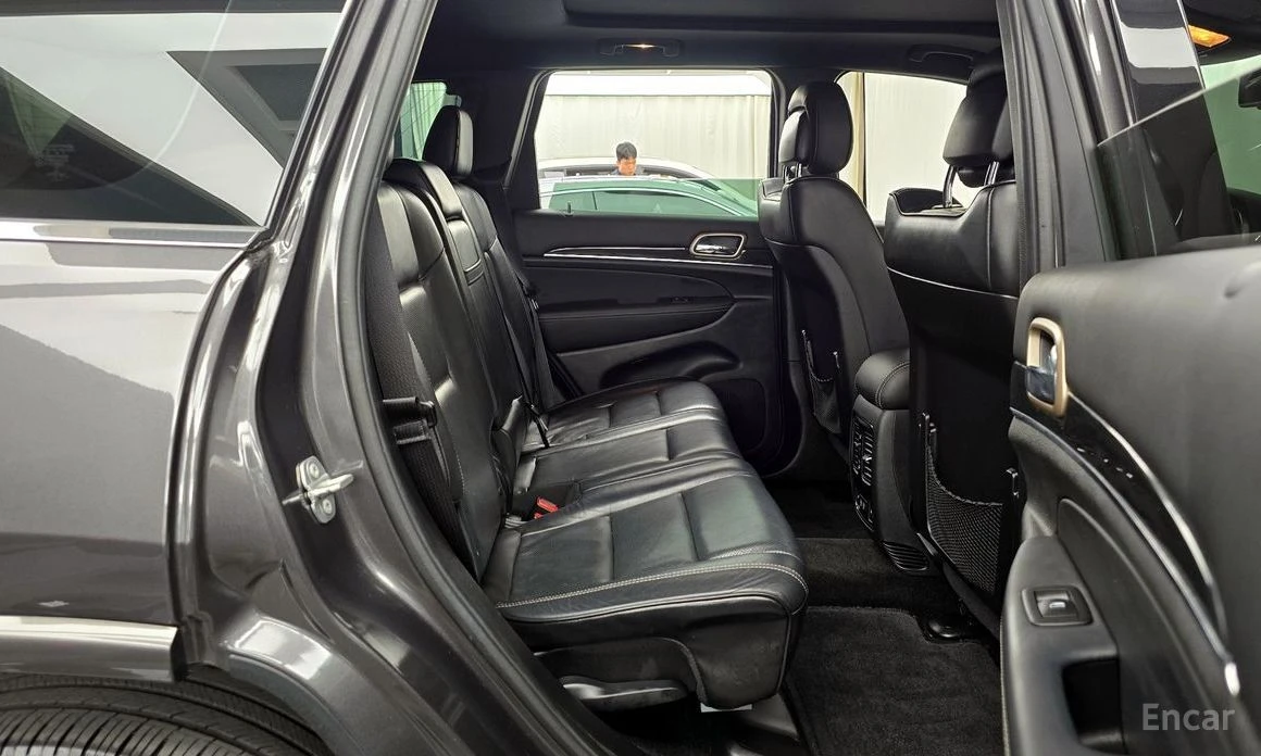 Jeep Grand cherokee, снимка 12 - Автомобили и джипове - 54355122