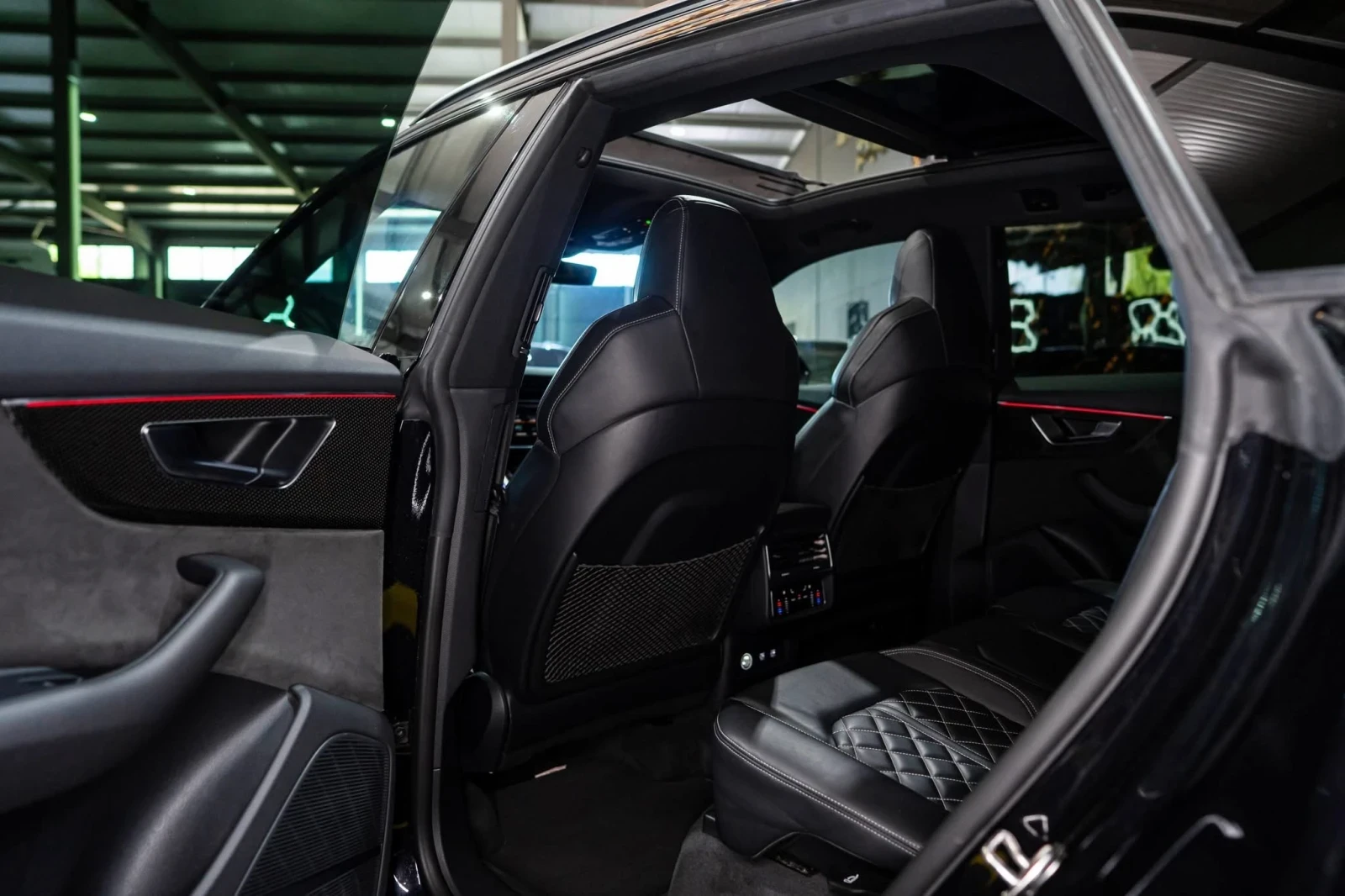 Audi SQ8 4.0D MATRIX CARBON ПАНО B&O ЛИЗИНГ 100%, снимка 15 - Автомобили и джипове - 54699442