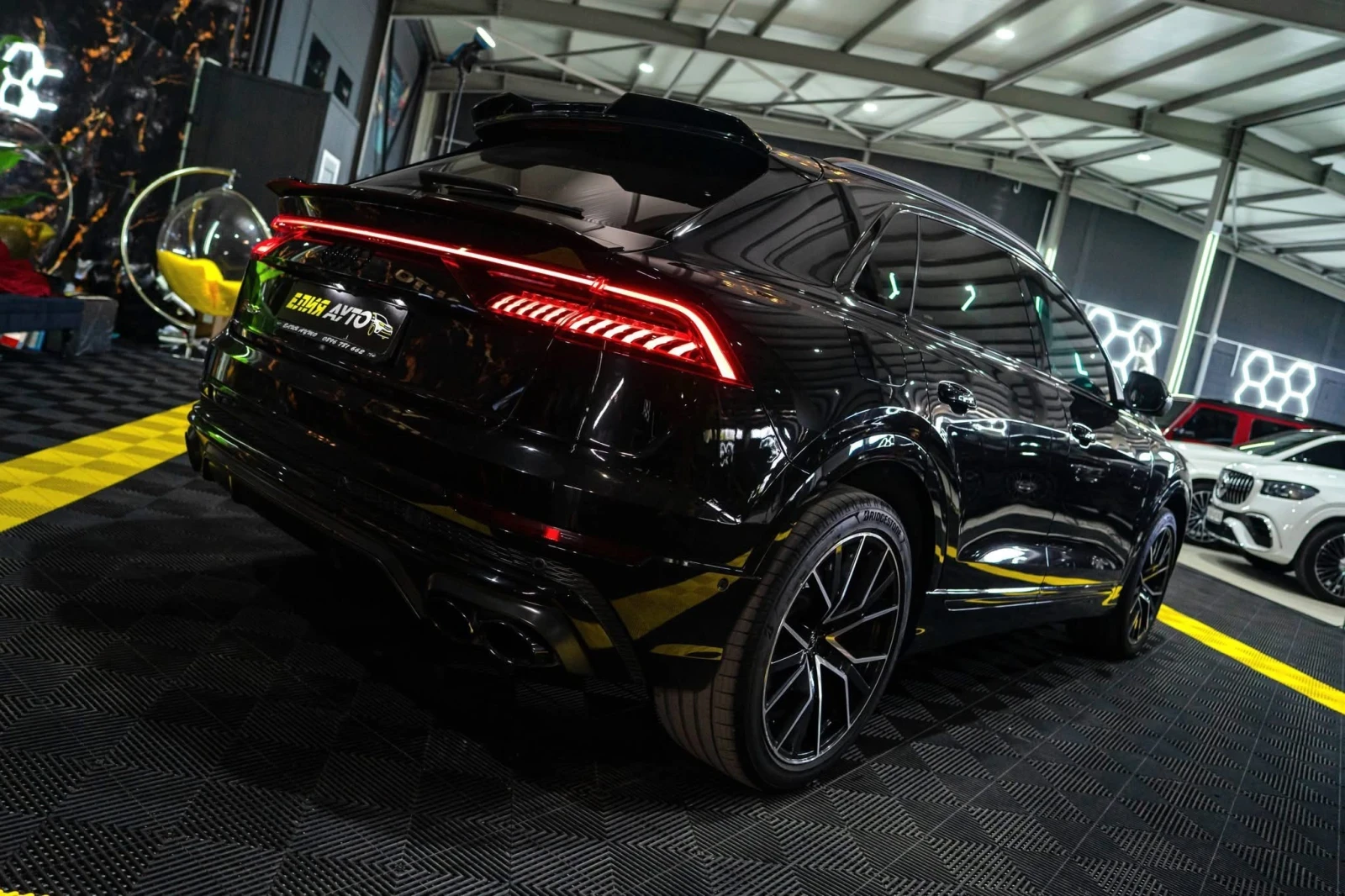 Audi SQ8 4.0D MATRIX CARBON ПАНО B&O ЛИЗИНГ 100%, снимка 10 - Автомобили и джипове - 54699442