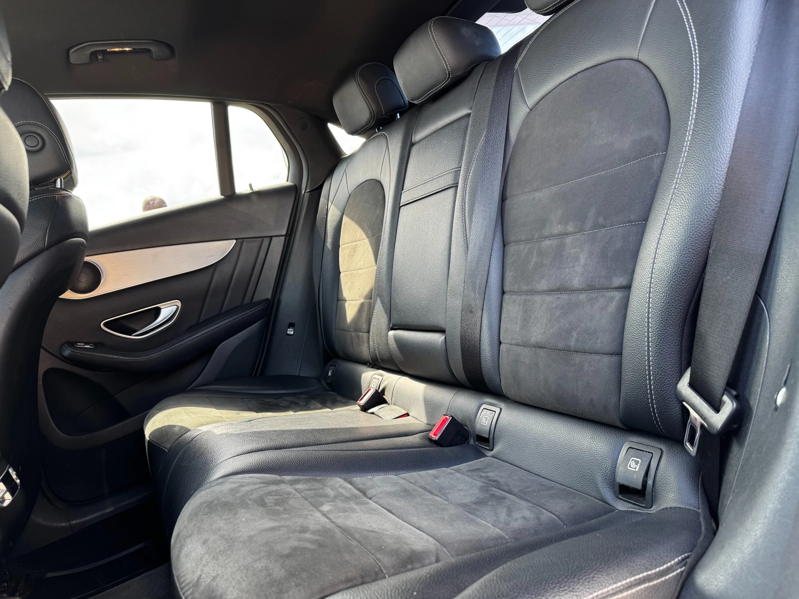 Mercedes-Benz GLC 250 D / COUPE / HUD / 360 / Lane assist / , снимка 13 - Автомобили и джипове - 55006218