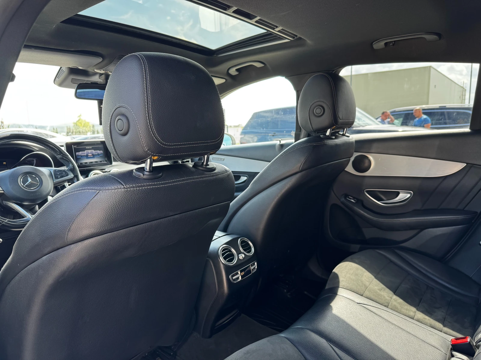 Mercedes-Benz GLC 250 D / COUPE / HUD / 360 / Lane assist / , снимка 14 - Автомобили и джипове - 55006218
