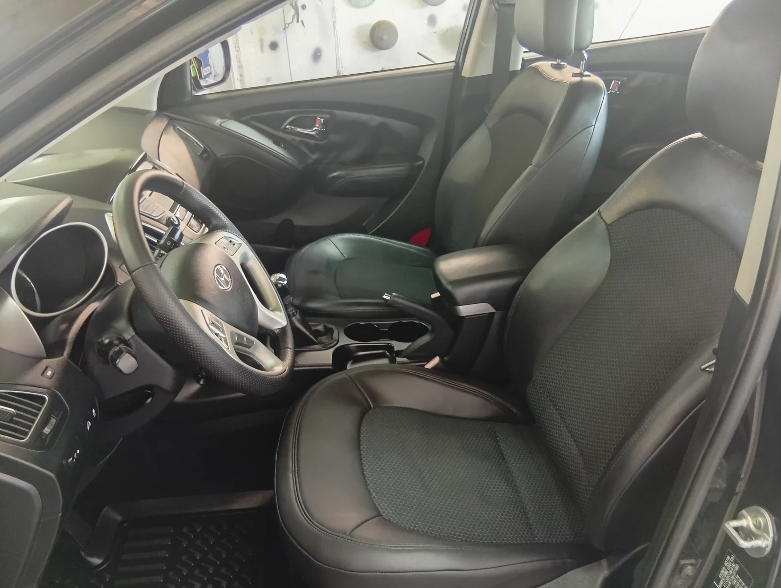 Hyundai IX35 1.7, снимка 11 - Автомобили и джипове - 55054658