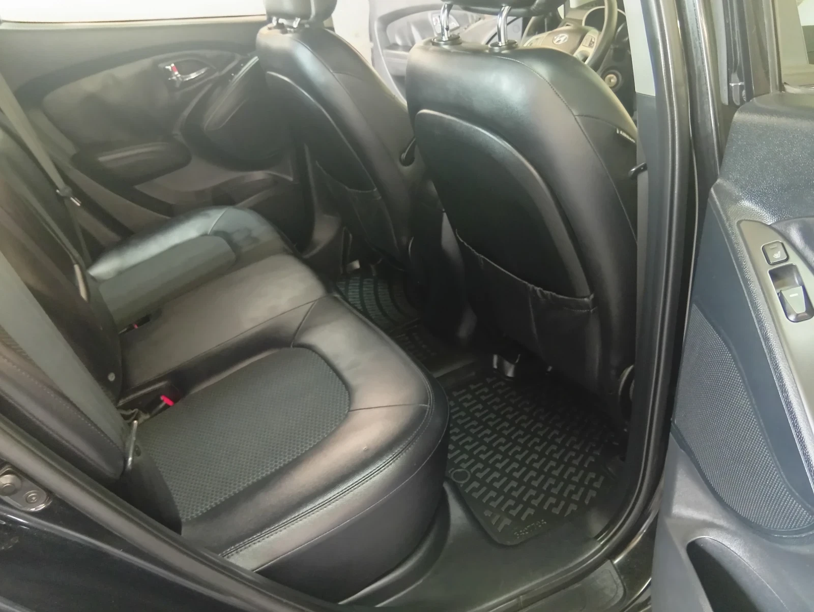 Hyundai IX35 1.7, снимка 14 - Автомобили и джипове - 55054658