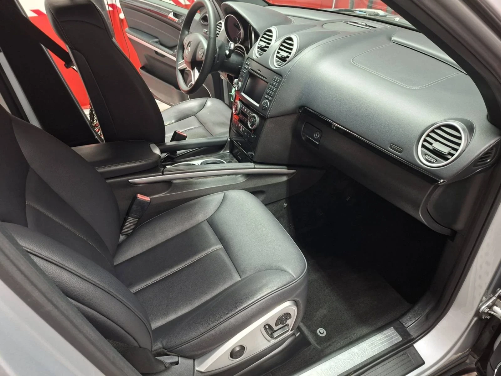 Mercedes-Benz GL 350, снимка 8 - Автомобили и джипове - 55176052