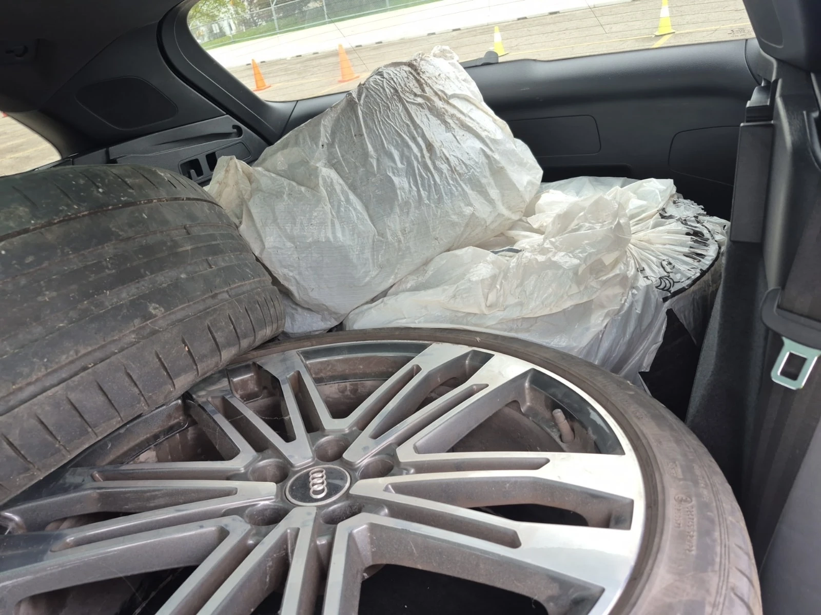 Audi SQ5  DISTRONIC / 360 / MEMORY / АВТОКРЕДИТ, снимка 14 - Автомобили и джипове - 55847589