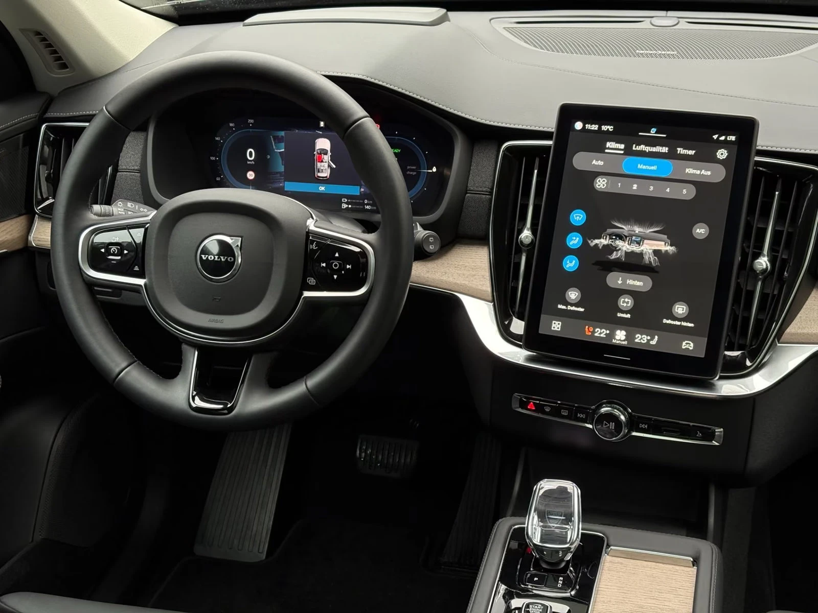 Volvo Xc90 T8/PLUS-BRIGHT/455HP/AWD/7S/360/PANO/HUD/H&K/687q, снимка 7 - Автомобили и джипове - 56019097