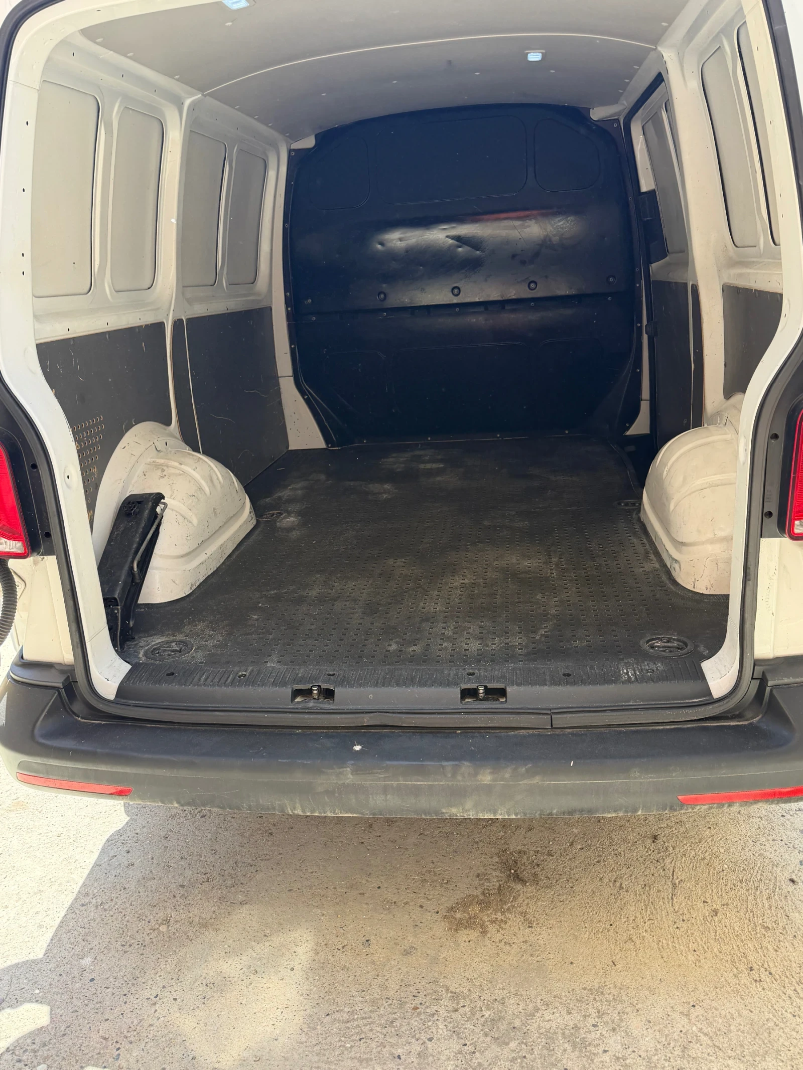 VW T6 Товарен, снимка 6 - Бусове и автобуси - 54743881