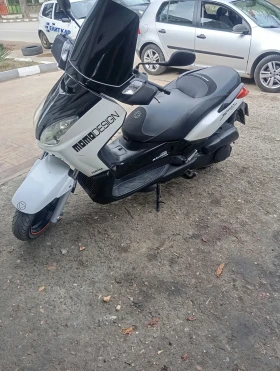     Yamaha X-max 250