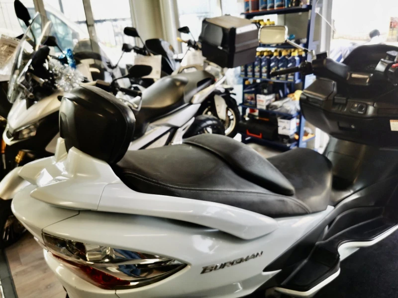Suzuki Burgman 400i ABS 05.2016г., снимка 11 - Мотоциклети и мототехника - 52850756