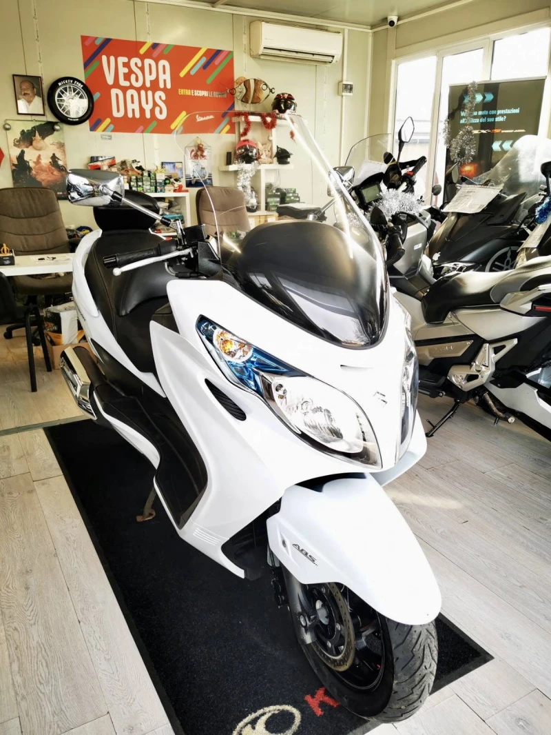 Suzuki Burgman 400i ABS 05.2016г., снимка 3 - Мотоциклети и мототехника - 52850756