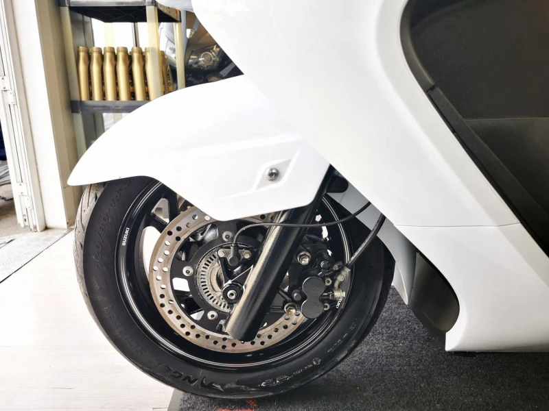 Suzuki Burgman 400i ABS 05.2016г., снимка 10 - Мотоциклети и мототехника - 52850756