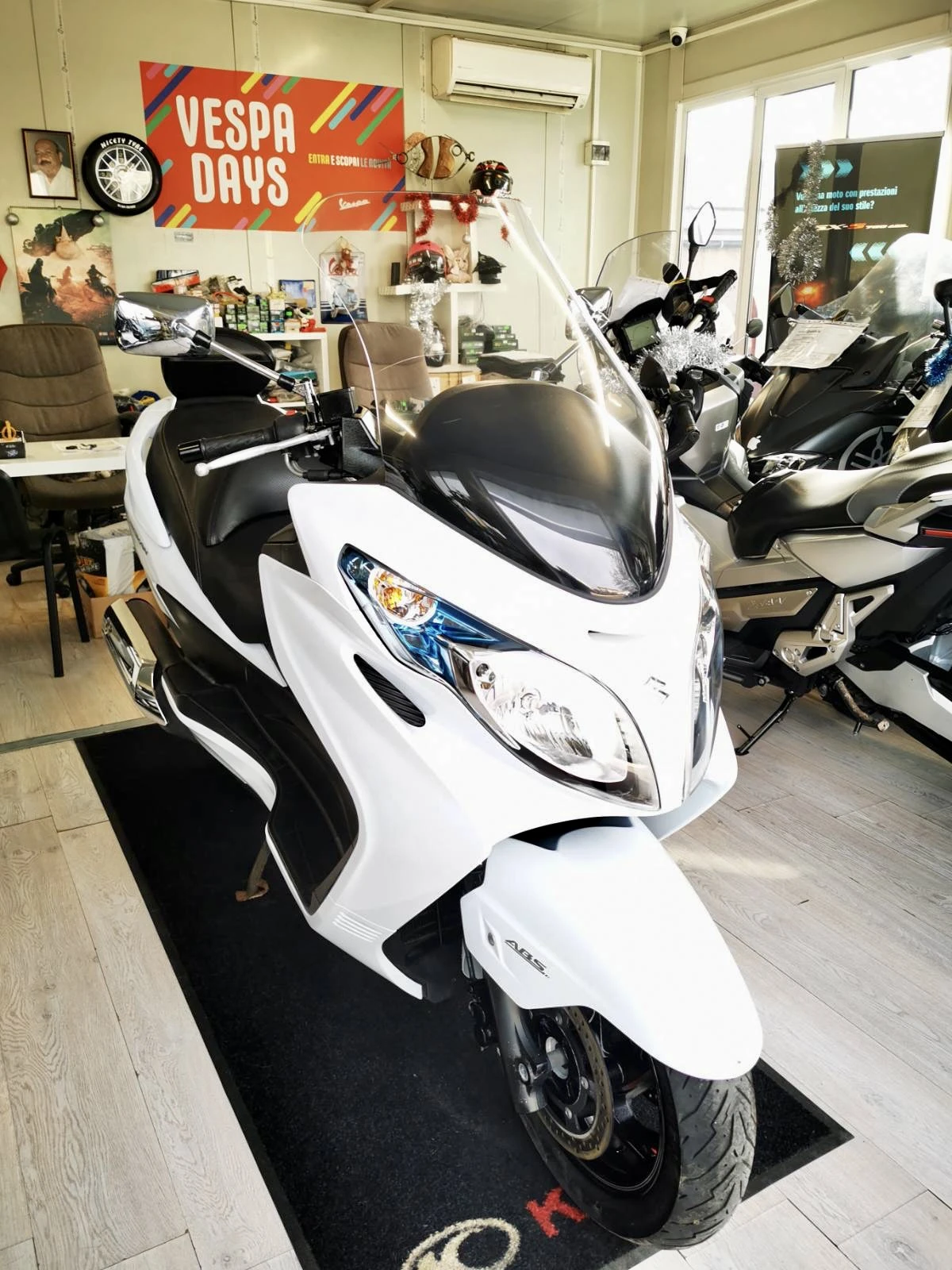 Suzuki Burgman 400i ABS 05.2016г. - изображение 3