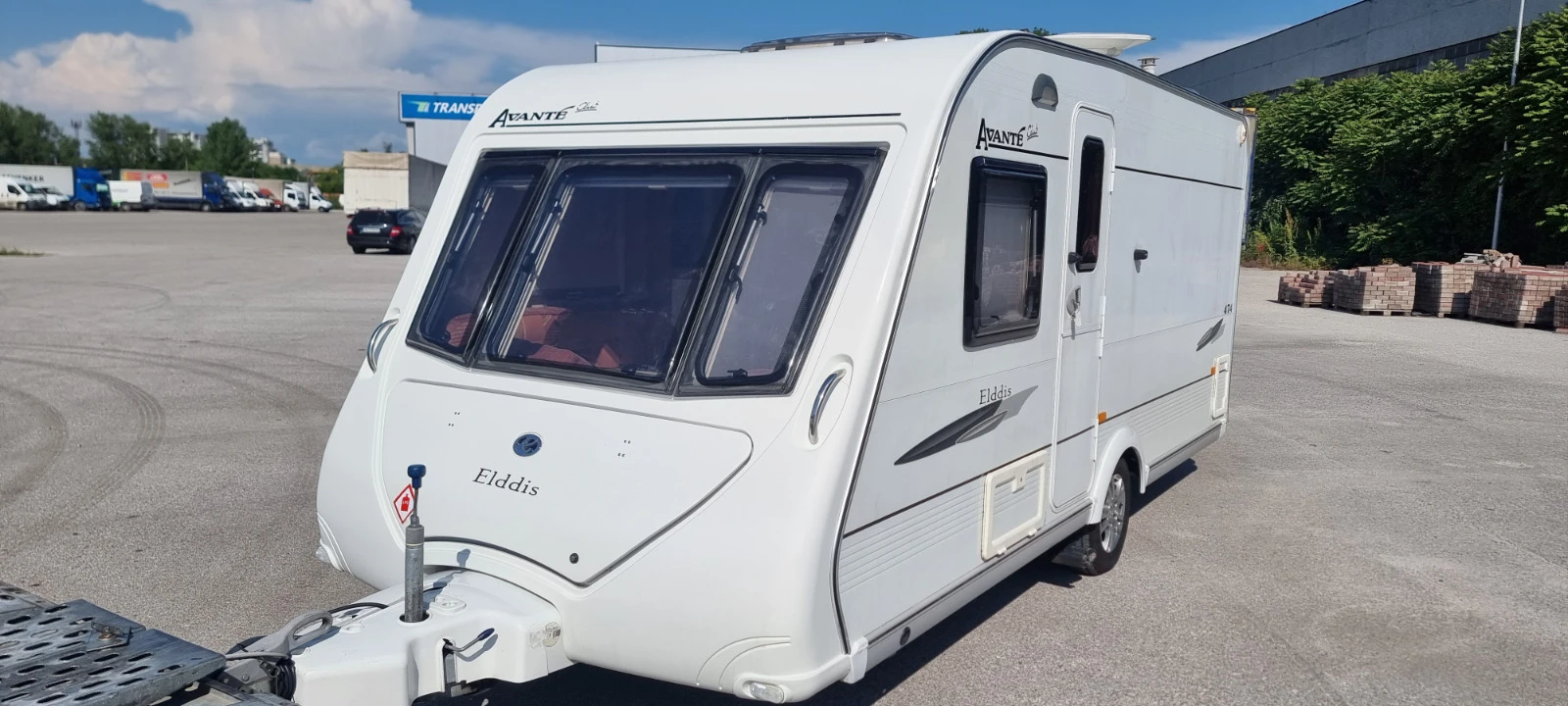 Каравана Eldis Avante 474 Спалня, снимка 1