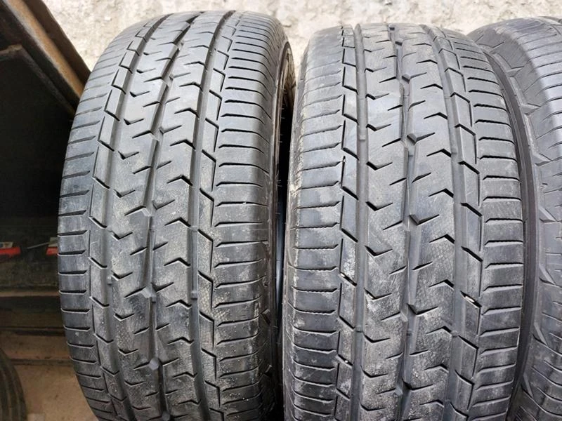 Гуми Летни 235/65R16, снимка 2 - Гуми и джанти - 36287659