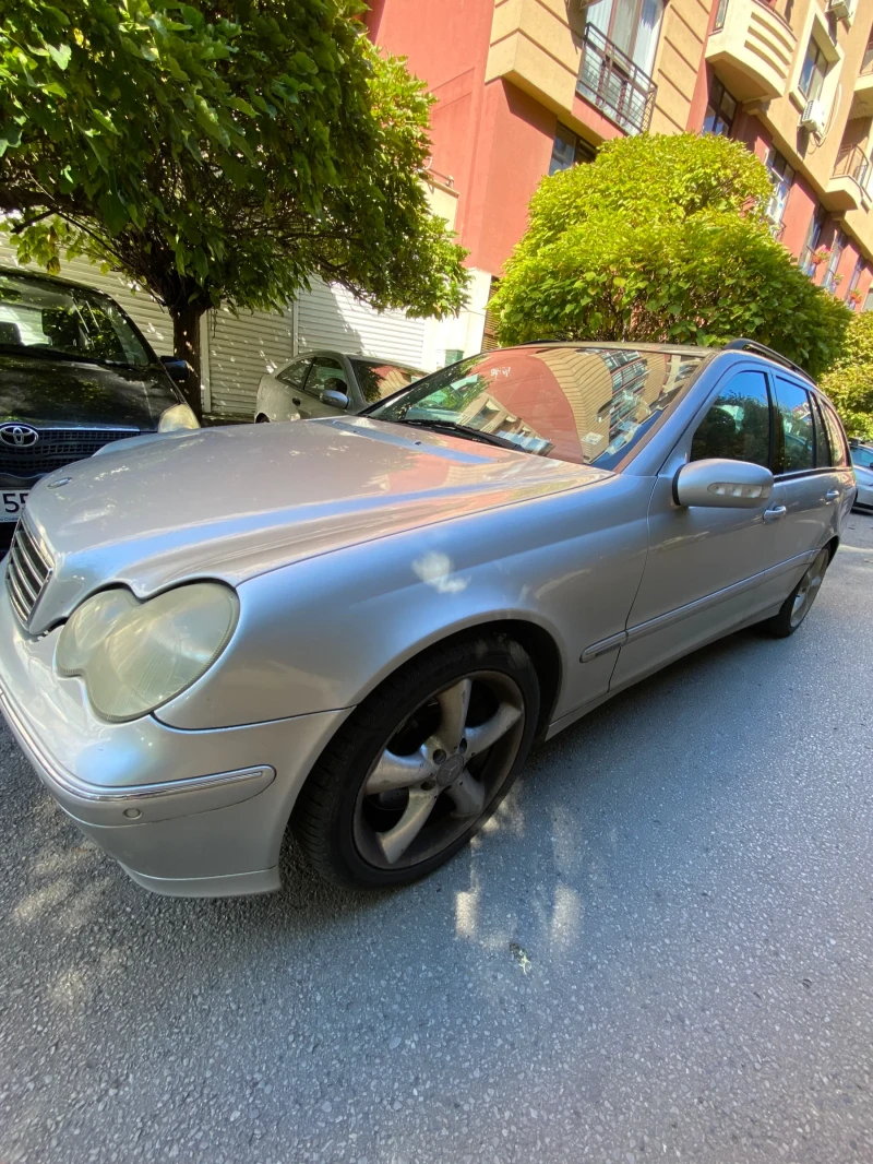 Mercedes-Benz C 220, снимка 2 - Автомобили и джипове - 47381428