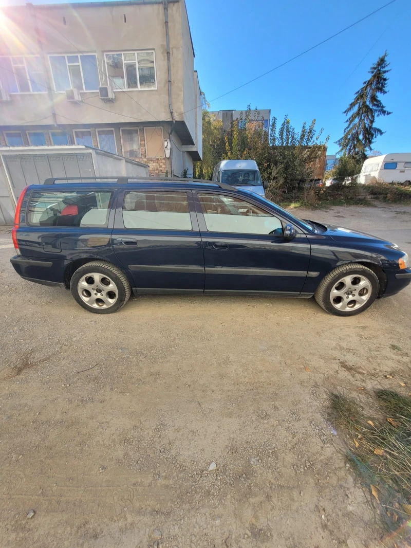 Volvo V70, снимка 1 - Автомобили и джипове - 48429509