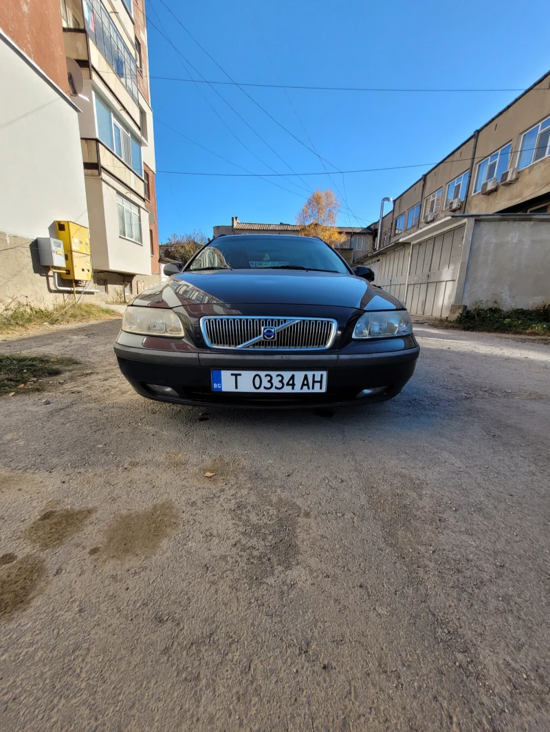 Volvo V70, снимка 3 - Автомобили и джипове - 48429509