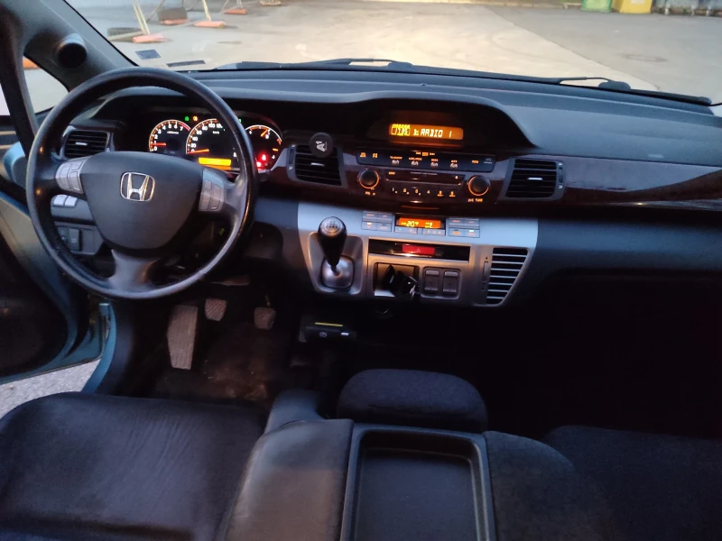 Honda Fr-v 2.0 Executive , снимка 3 - Автомобили и джипове - 48732255