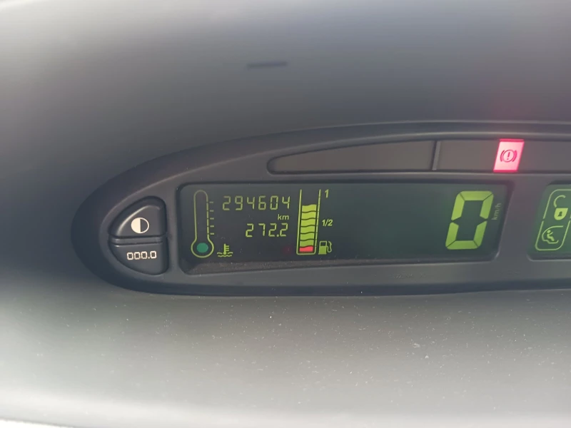 Citroen Xsara picasso, снимка 10 - Автомобили и джипове - 52430274