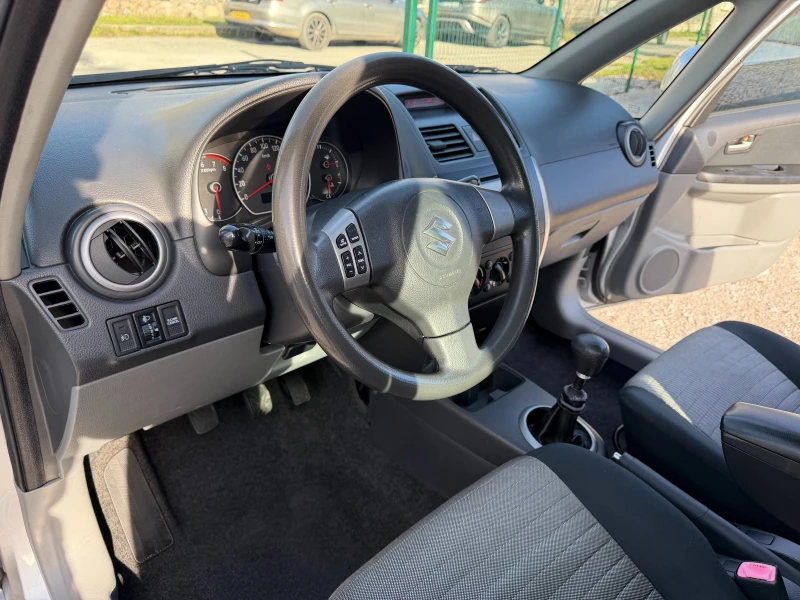 Suzuki SX4 1.6i 4x4 ITALIA, снимка 9 - Автомобили и джипове - 52822781