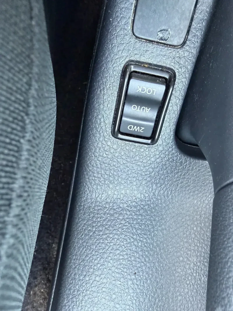 Suzuki SX4 1.6i 4x4 ITALIA, снимка 13 - Автомобили и джипове - 52822781