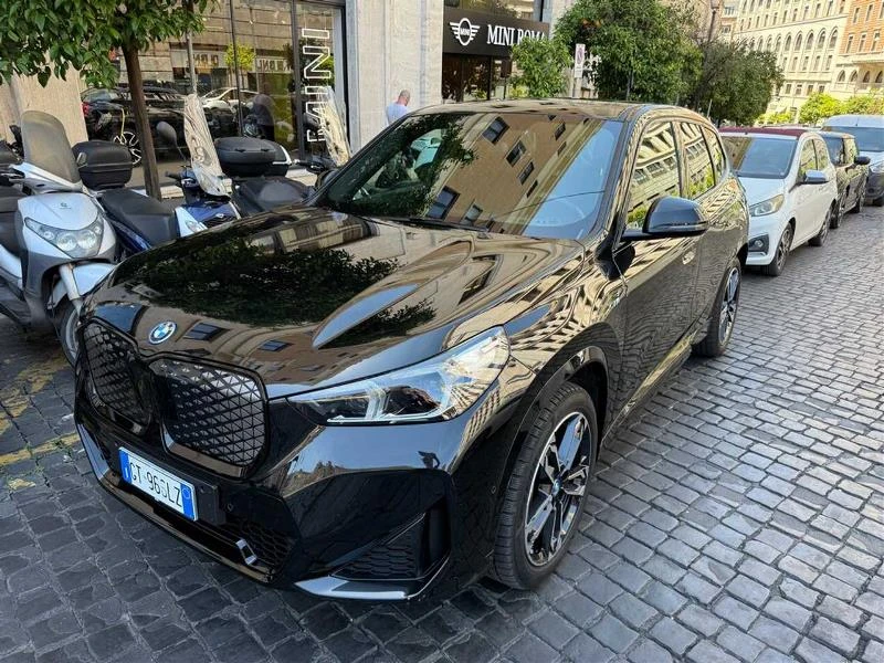 BMW iX1 eDrive30 4x4 Mpack PANO , снимка 2 - Автомобили и джипове - 54798106