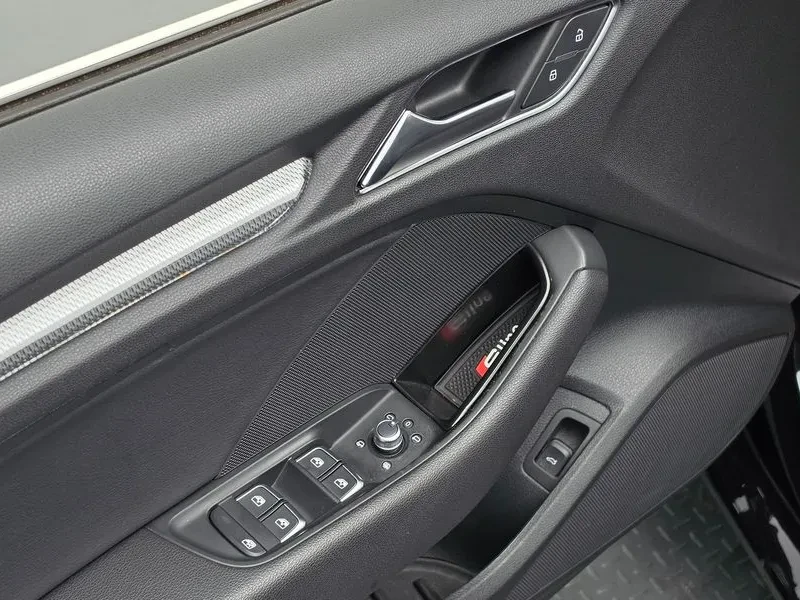 Audi A3 40 Tfsi Premium, снимка 17 - Автомобили и джипове - 55389767