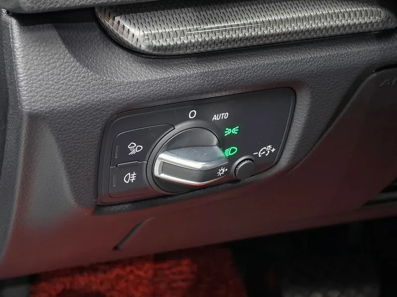 Audi A3 40 Tfsi Premium, снимка 15 - Автомобили и джипове - 55389767