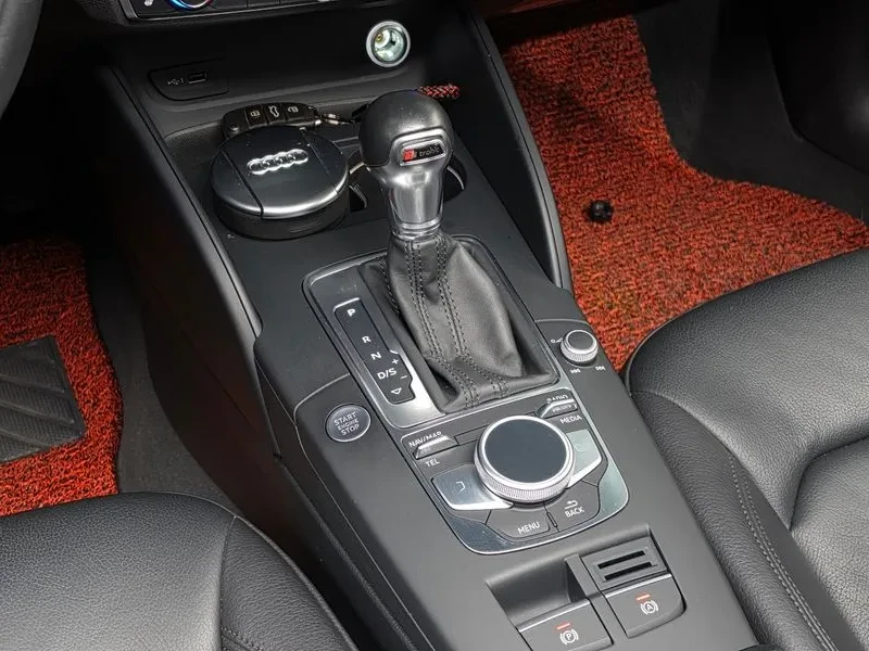 Audi A3 40 Tfsi Premium, снимка 9 - Автомобили и джипове - 55389767