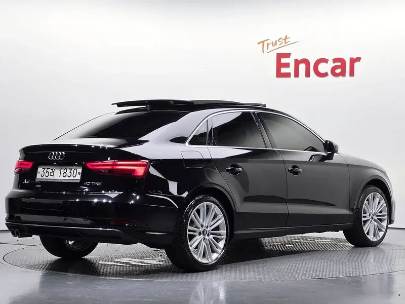 Audi A3 40 Tfsi Premium, снимка 2 - Автомобили и джипове - 55389767
