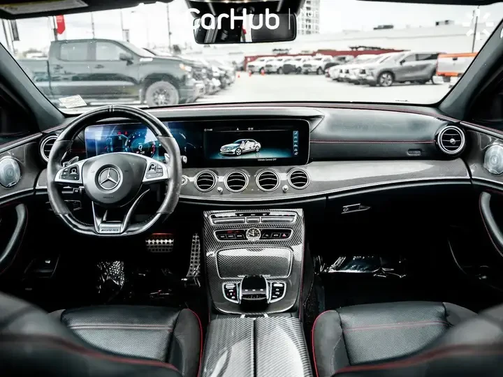 Mercedes-Benz E 43 AMG Burmester* Обдувхане* Масаж* Пано* Carbon* 360, снимка 6 - Автомобили и джипове - 55740626